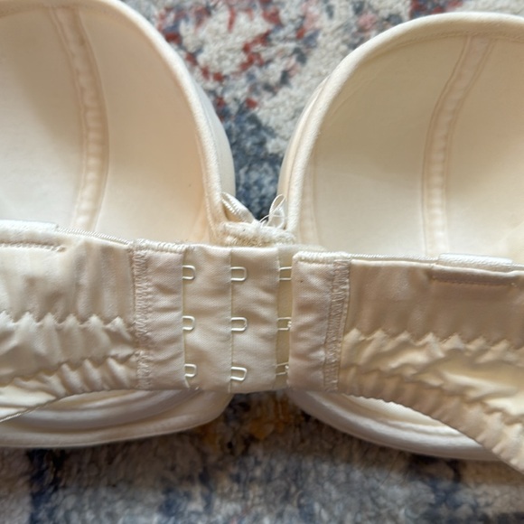 Curvy Kate Luxe strapless bra 28F - Picture 3 of 8